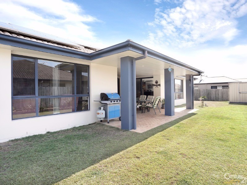 34 Reeders Street, Sandstone Point QLD 4511