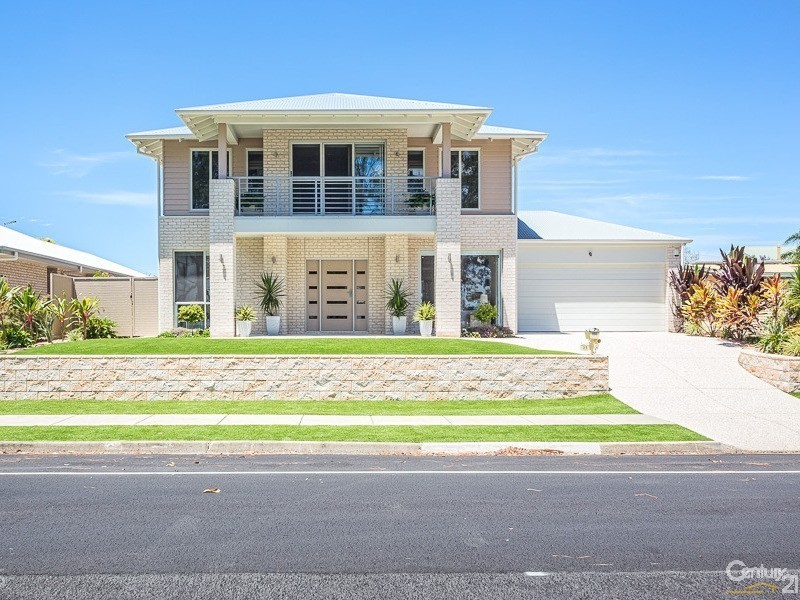 31 Solander Esplanade, Banksia Beach QLD 4507