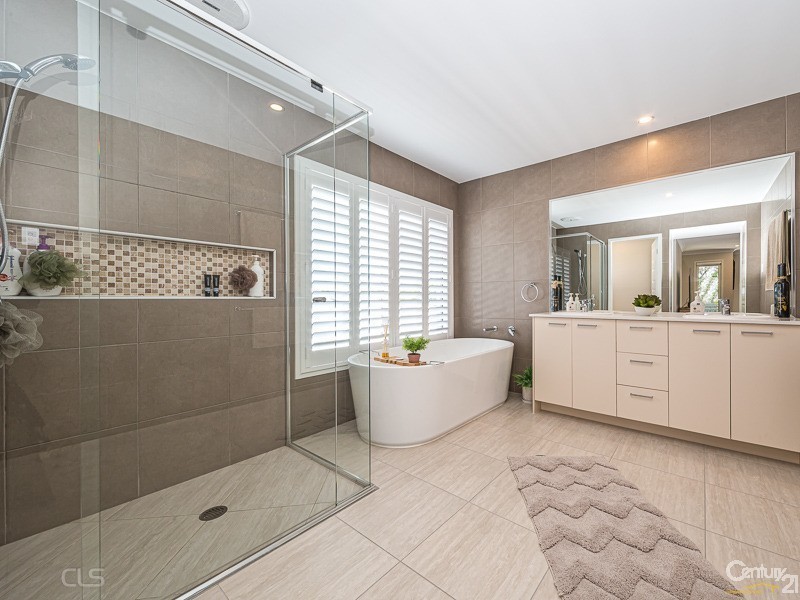 31 Solander Esplanade, Banksia Beach QLD 4507