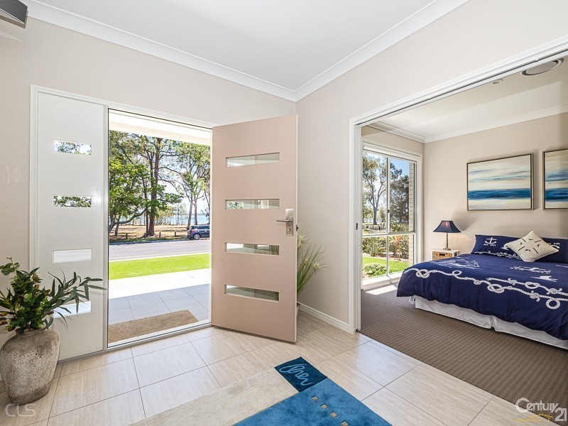 31 Solander Esplanade, Banksia Beach QLD 4507