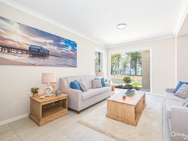 31 Solander Esplanade, Banksia Beach QLD 4507