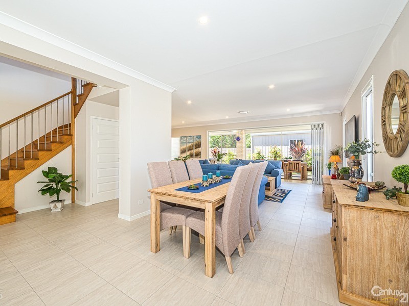 31 Solander Esplanade, Banksia Beach QLD 4507