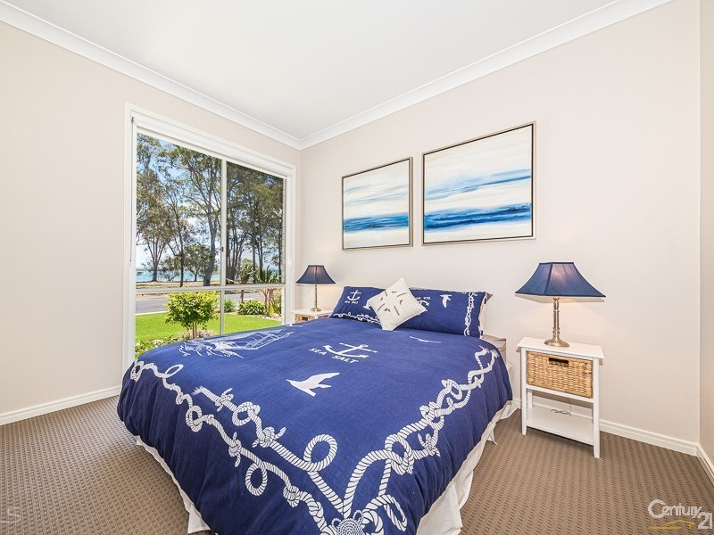 31 Solander Esplanade, Banksia Beach QLD 4507