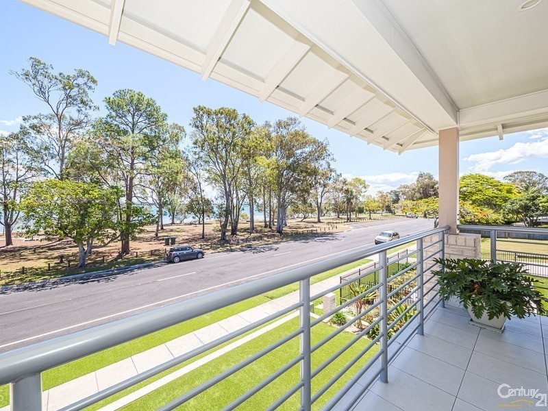31 Solander Esplanade, Banksia Beach QLD 4507