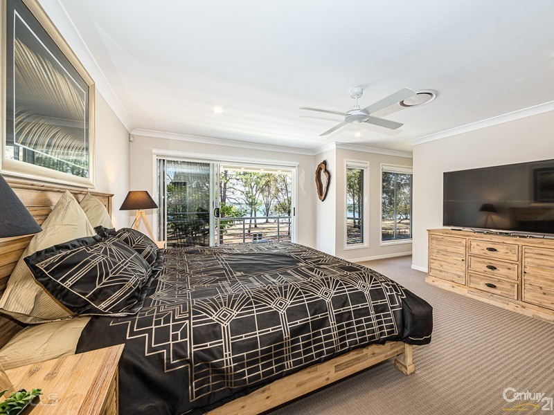 31 Solander Esplanade, Banksia Beach QLD 4507