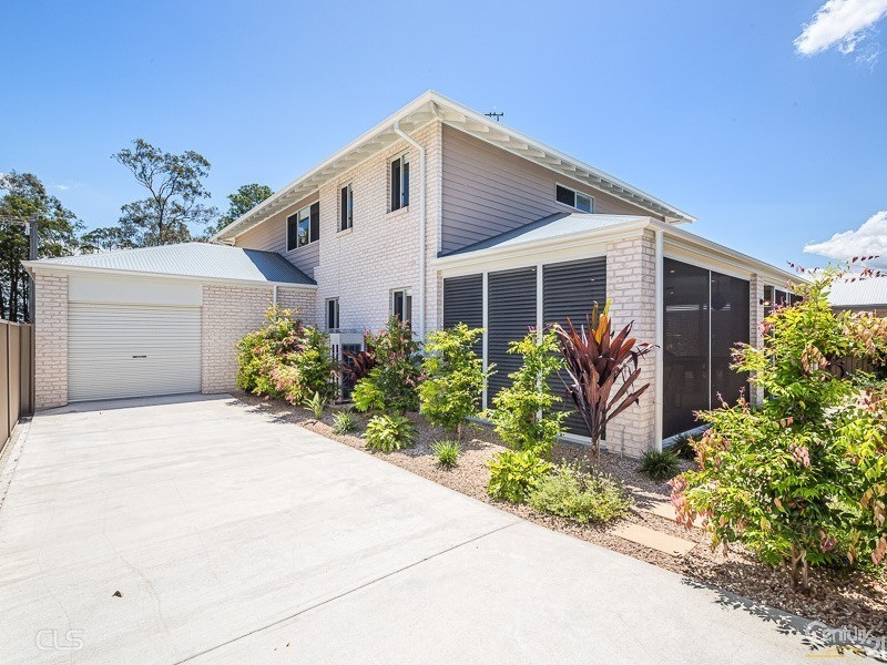 31 Solander Esplanade, Banksia Beach QLD 4507