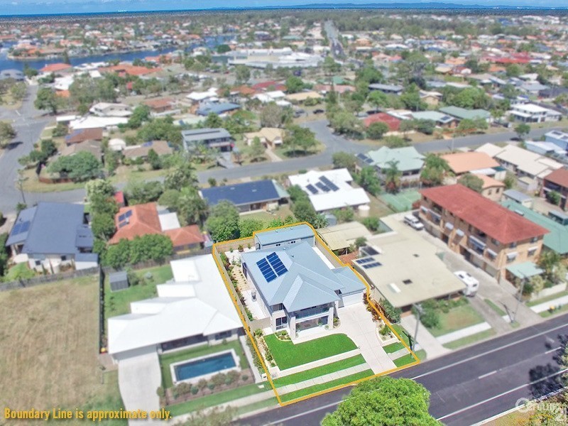 31 Solander Esplanade, Banksia Beach QLD 4507