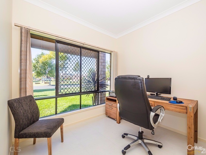 10 Cremorne Court, Sandstone Point QLD 4511