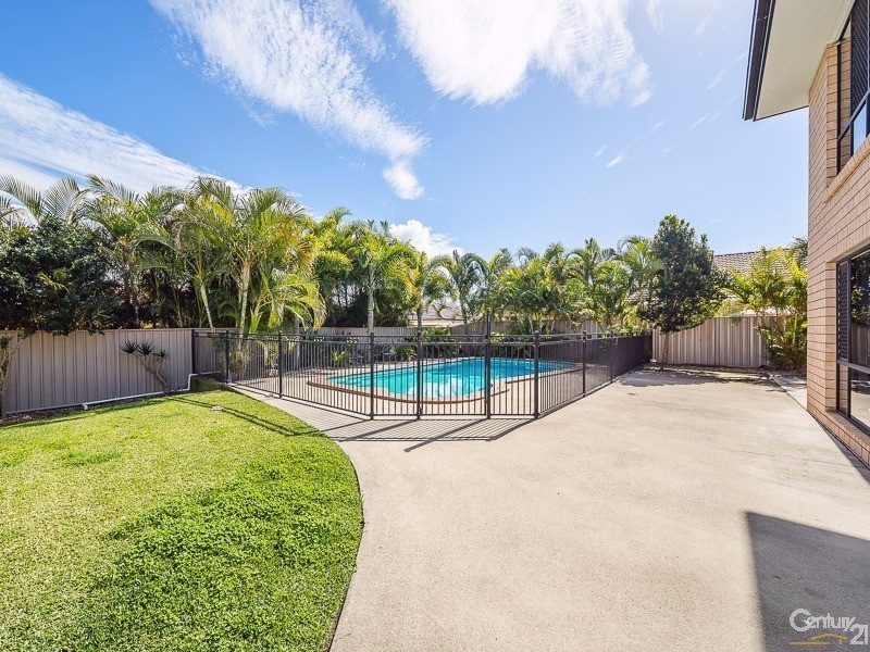 10 Cremorne Court, Sandstone Point QLD 4511