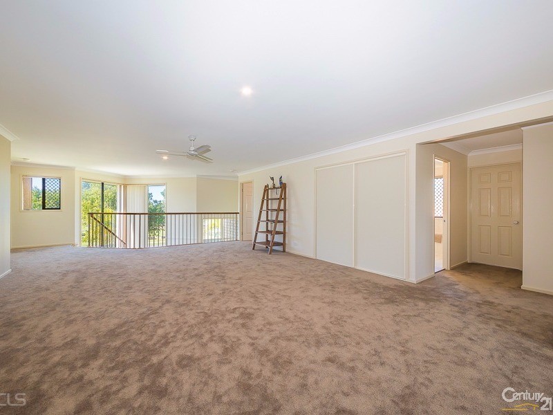 10 Cremorne Court, Sandstone Point QLD 4511