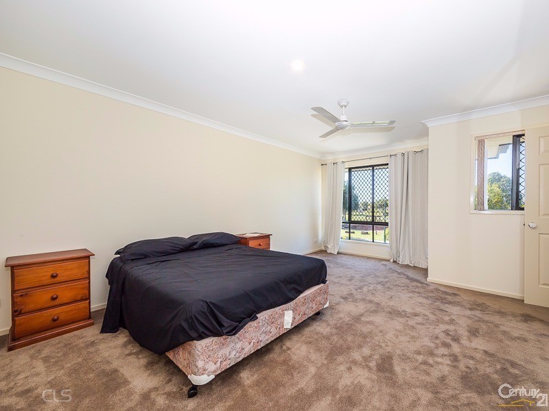 10 Cremorne Court, Sandstone Point QLD 4511