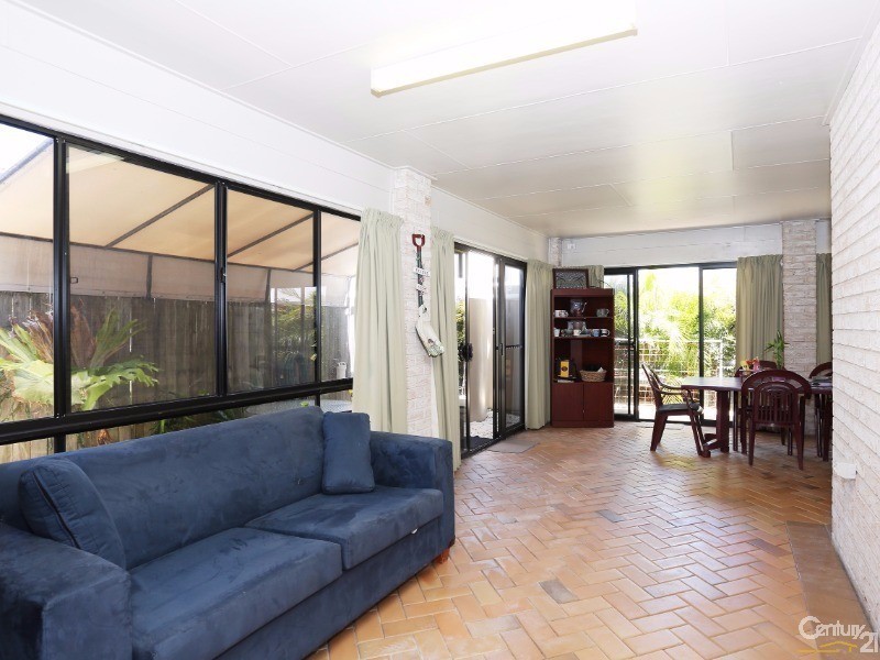 19 Corrimal Place, Sandstone Point QLD 4511