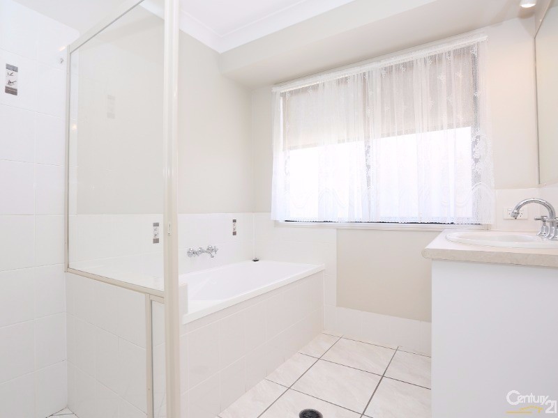 19 Corrimal Place, Sandstone Point QLD 4511