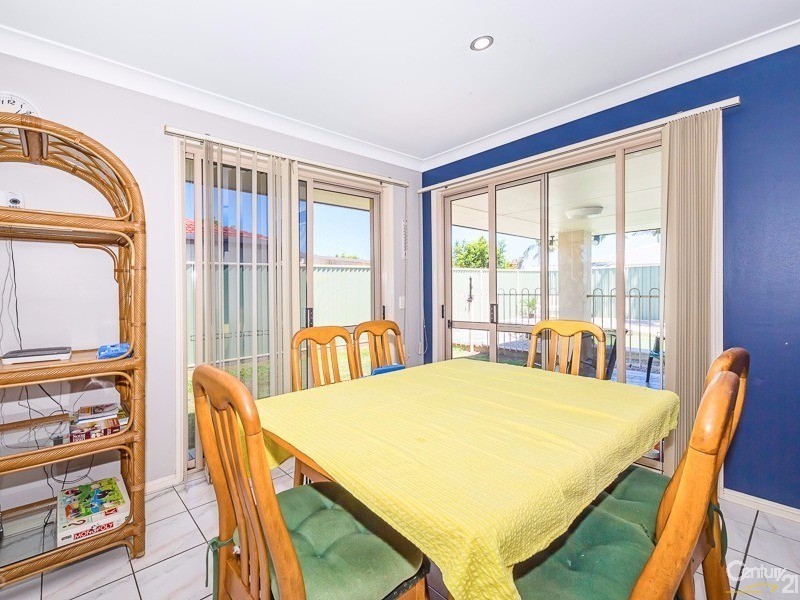 4 Sanctuary Court, Bongaree QLD 4507