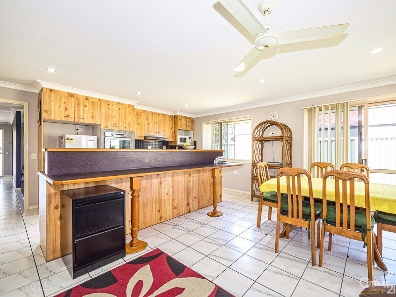 4 Sanctuary Court, Bongaree QLD 4507