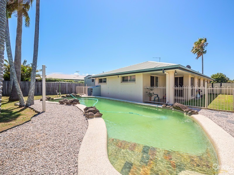 4 Sanctuary Court, Bongaree QLD 4507