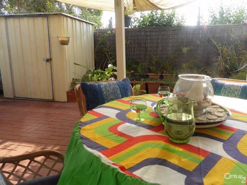 10/18-20 Spinnaker Drive, Sandstone Point QLD 4511