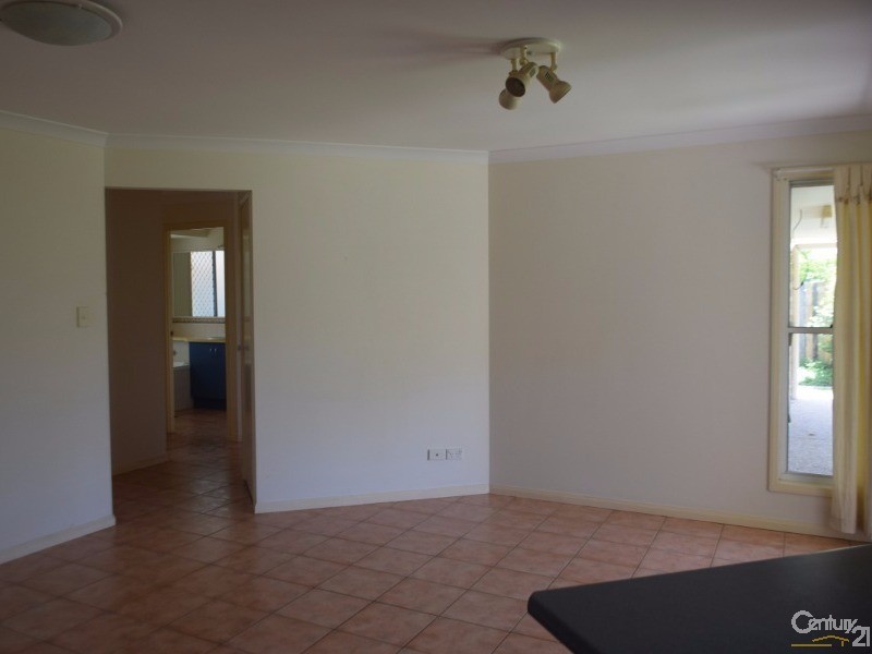 15 Smout Court, Sandstone Point QLD 4511