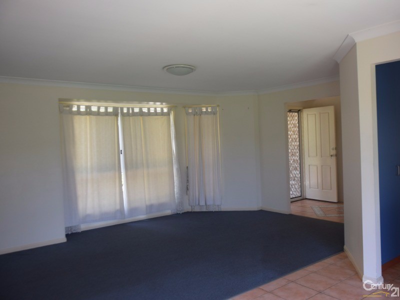15 Smout Court, Sandstone Point QLD 4511
