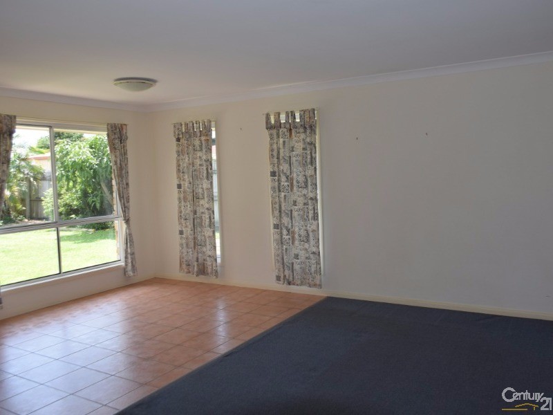 15 Smout Court, Sandstone Point QLD 4511