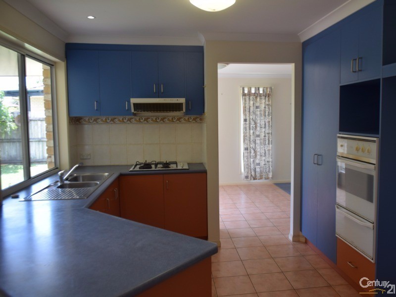 15 Smout Court, Sandstone Point QLD 4511