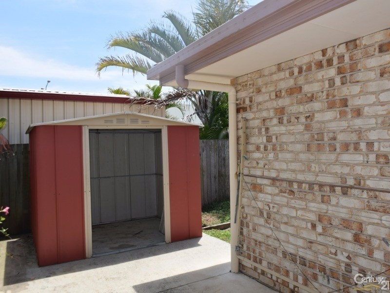 15 Smout Court, Sandstone Point QLD 4511