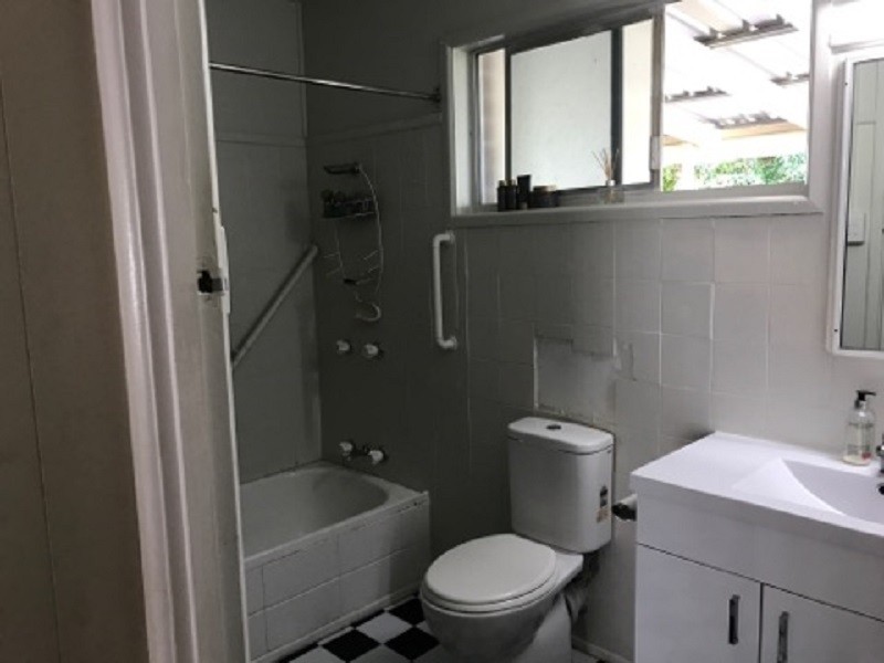 11 Larool Avenue, Bellara QLD 4507