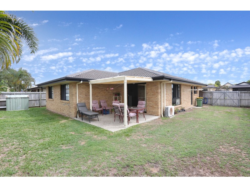 9 Tallow Court, Sandstone Point QLD 4511