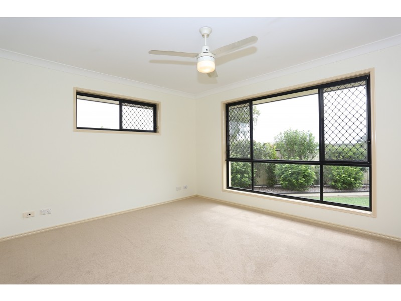 117 Carpenter Way, Sandstone Point QLD 4511