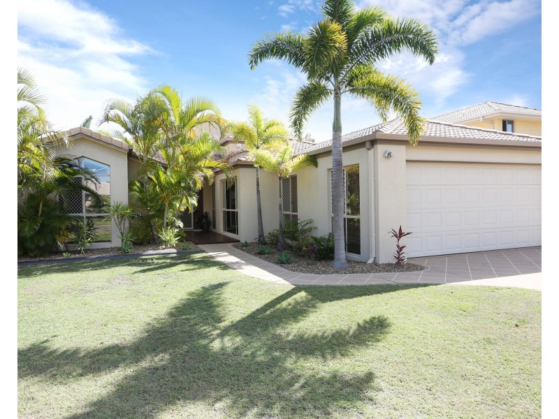 22 Topsail Circuit, Banksia Beach QLD 4507