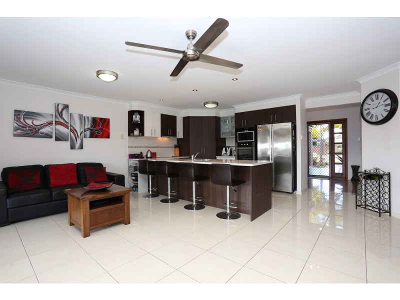22 Topsail Circuit, Banksia Beach QLD 4507
