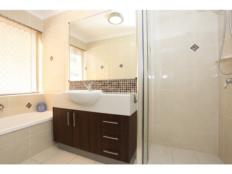 22 Topsail Circuit, Banksia Beach QLD 4507