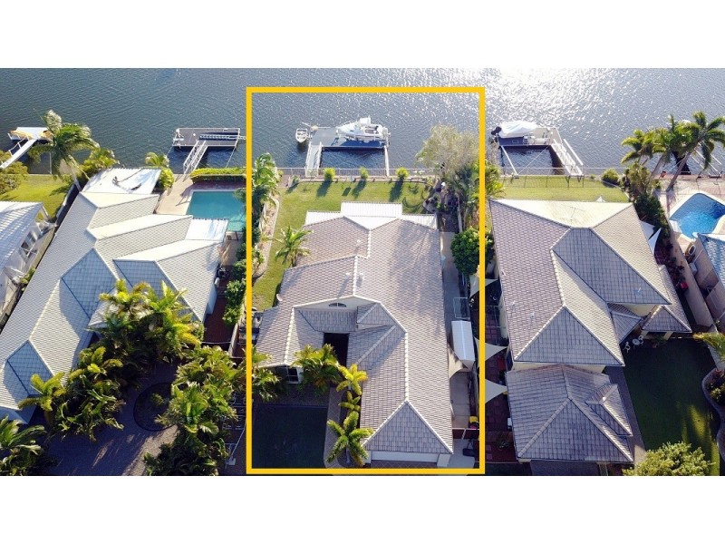 22 Topsail Circuit, Banksia Beach QLD 4507