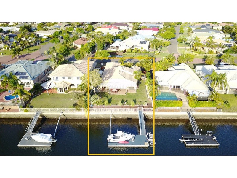 22 Topsail Circuit, Banksia Beach QLD 4507
