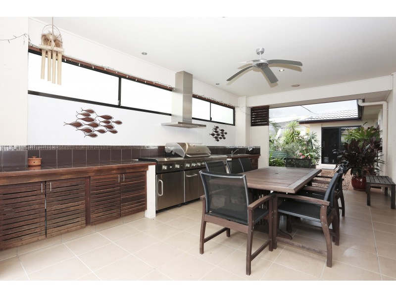 36 Mossman Way, Sandstone Point QLD 4511