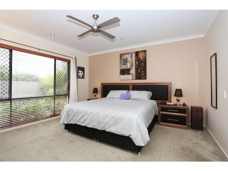 36 Mossman Way, Sandstone Point QLD 4511