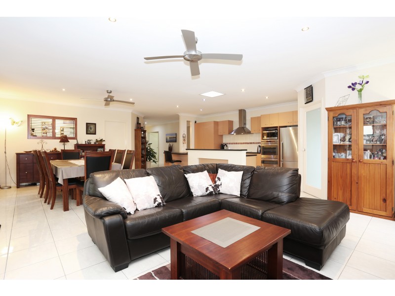 36 Mossman Way, Sandstone Point QLD 4511