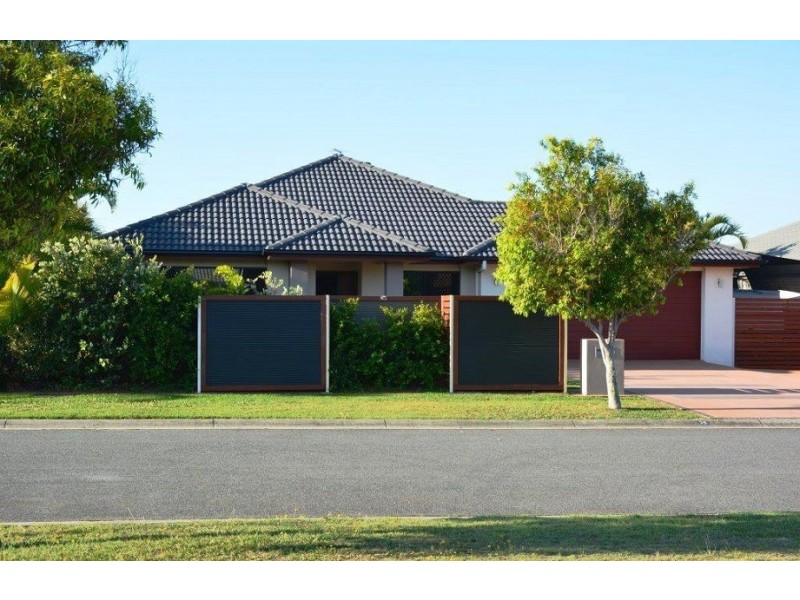 36 Mossman Way, Sandstone Point QLD 4511