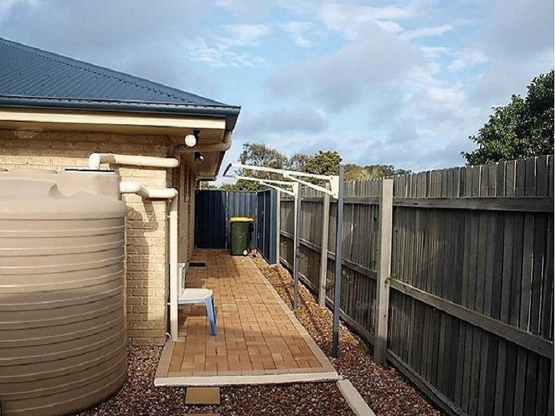 11 Mossman Way, Sandstone Point QLD 4511