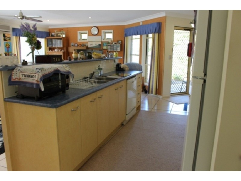 11 Mossman Way, Sandstone Point QLD 4511