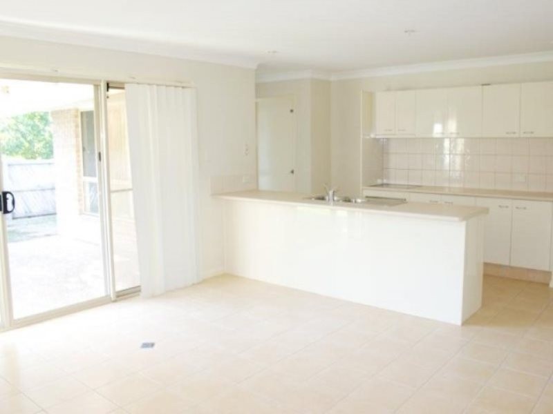 217 Bestmann Road East, Sandstone Point QLD 4511