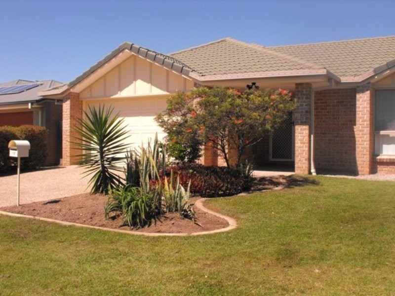 217 Bestmann Road East, Sandstone Point QLD 4511