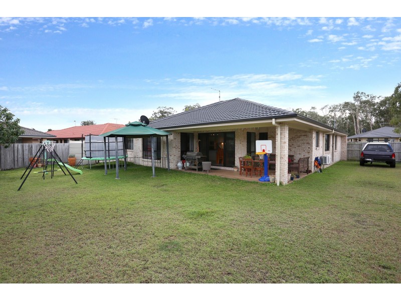 15-17 Honeybee Place Sandstone Lakes, Ningi QLD 4511