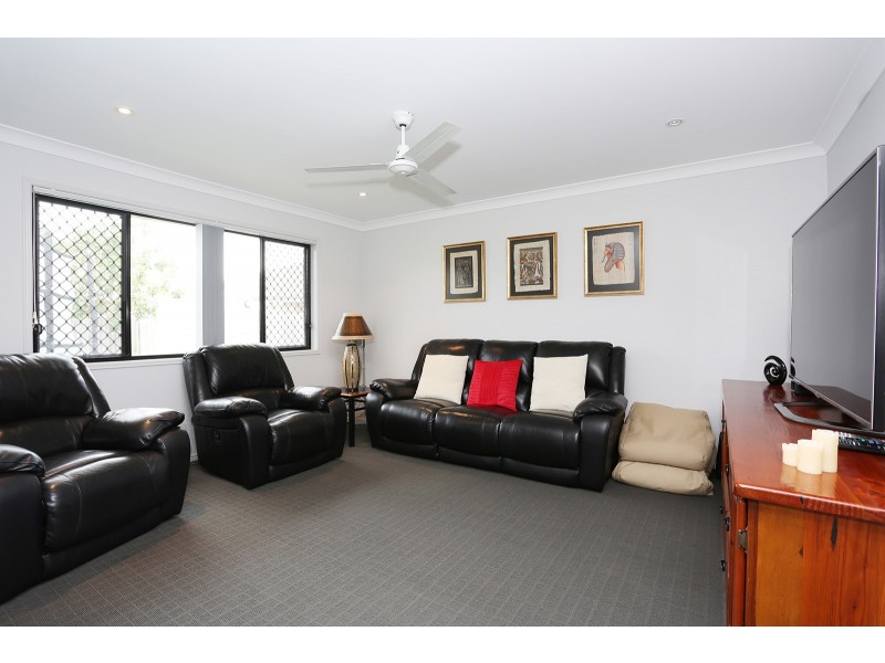 15-17 Honeybee Place Sandstone Lakes, Ningi QLD 4511