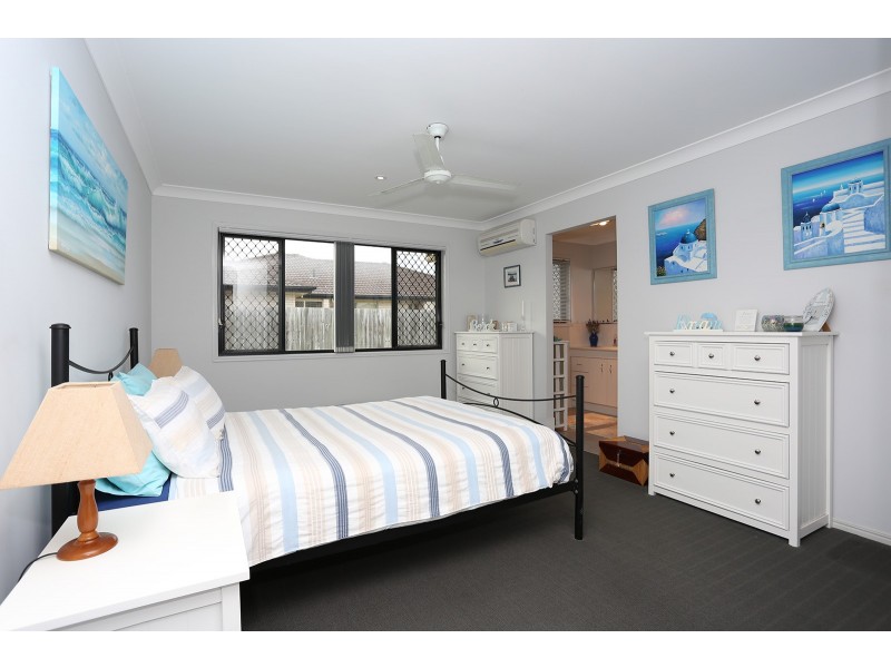 15-17 Honeybee Place Sandstone Lakes, Ningi QLD 4511