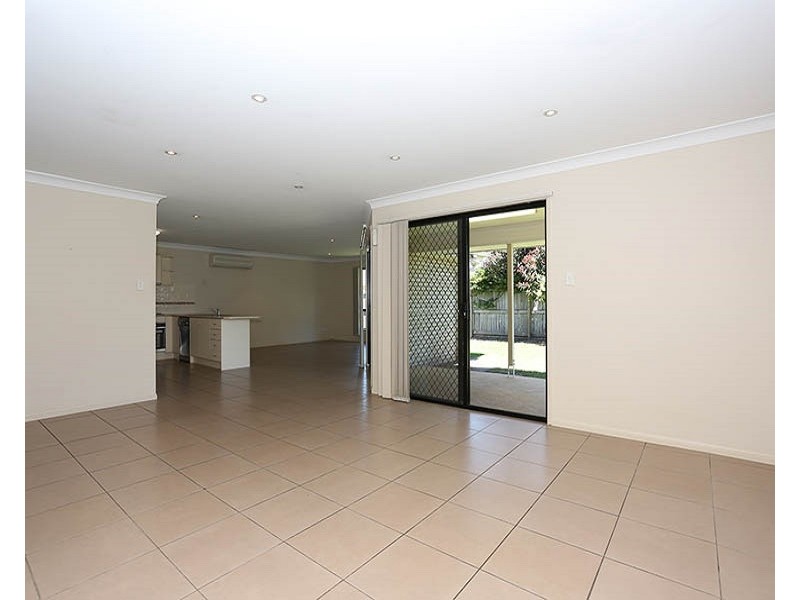 19 Gecko Place, Ningi QLD 4511