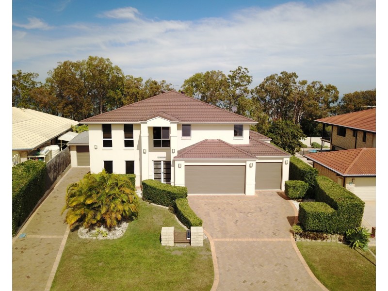 16 Loftus Place, Sandstone Point QLD 4511