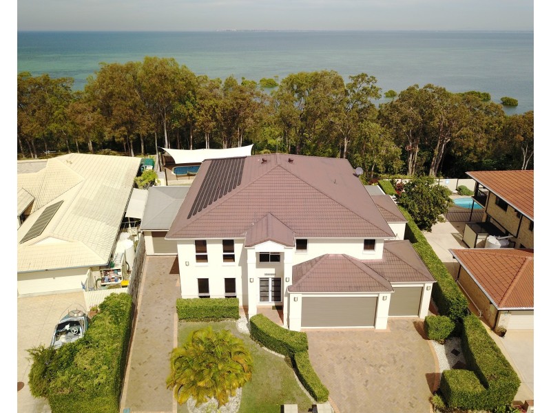 16 Loftus Place, Sandstone Point QLD 4511