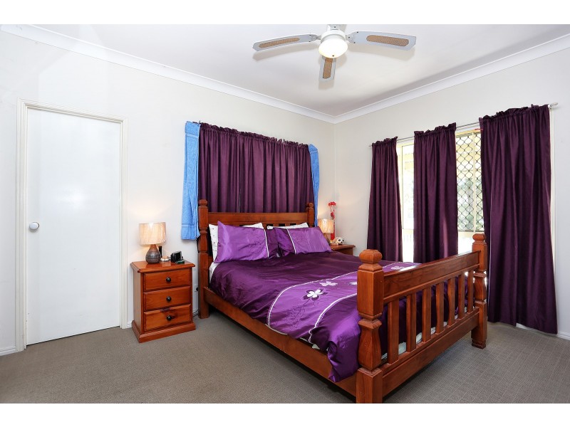 25 Flaxton Court, Ningi QLD 4511