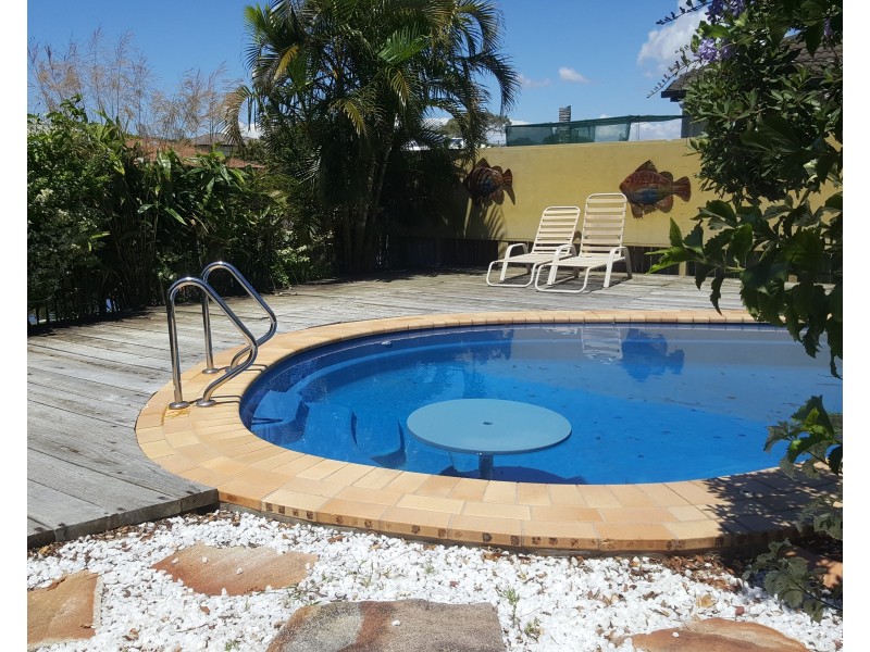32 Apollo Crescent, Beachmere QLD 4510